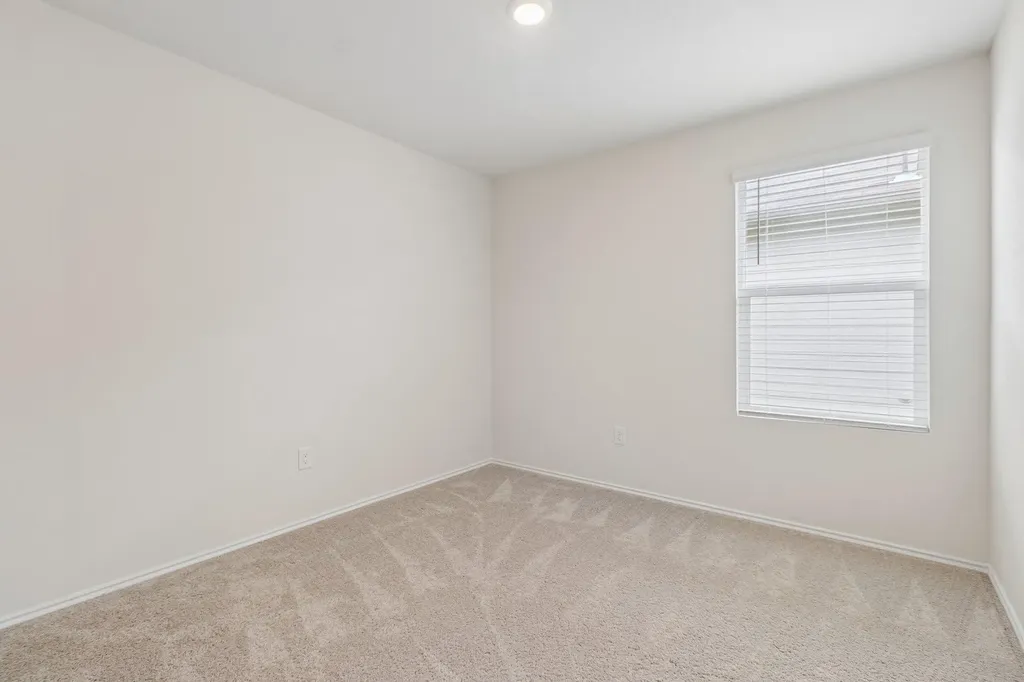 12317 Token Trail Elgin TX 78621