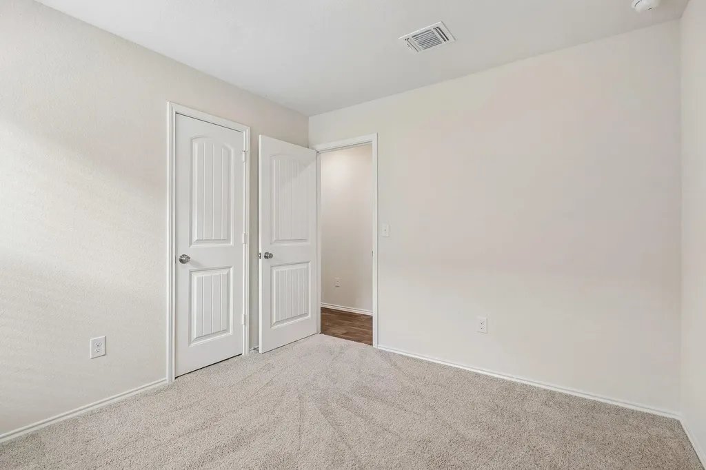 12317 Token Trail Elgin TX 78621