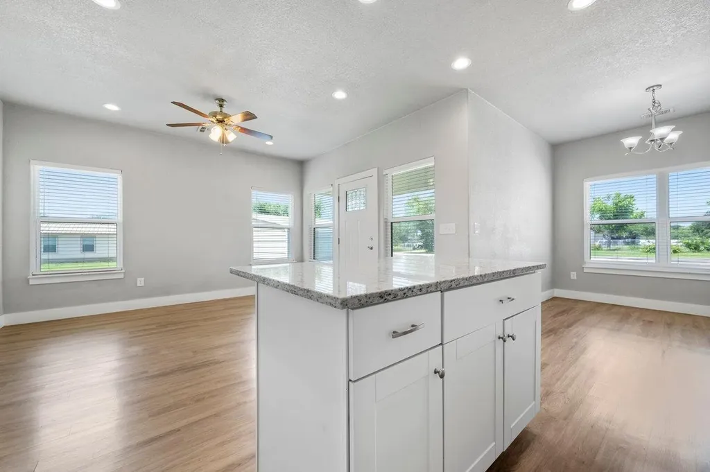 3510 Cactus Trail Kingsland TX 78639