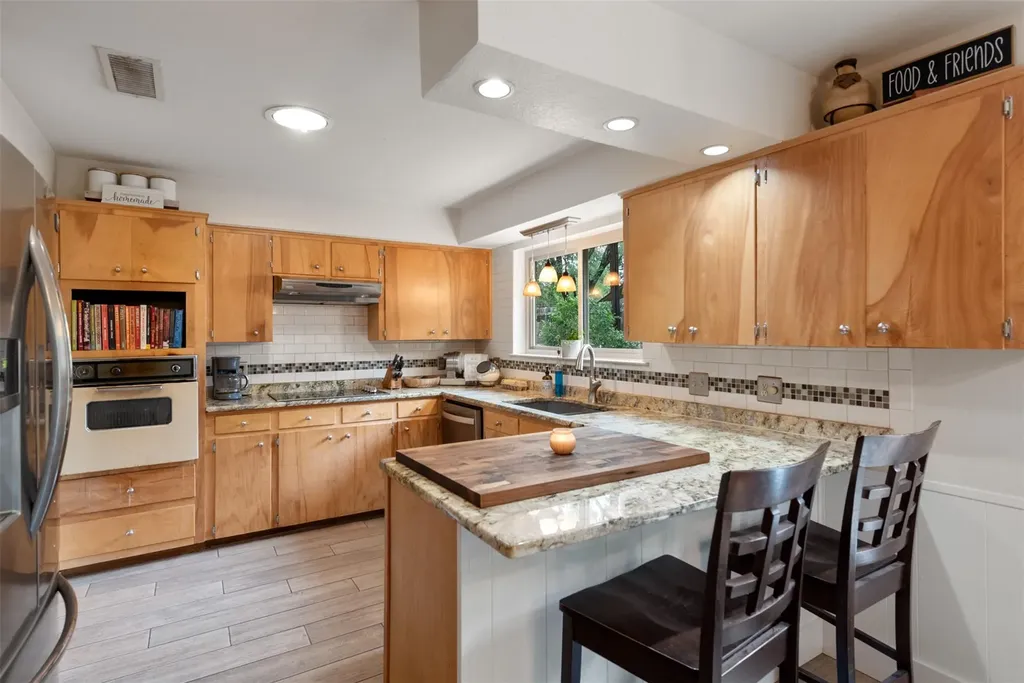 302 S Lake Creek Drive Round Rock TX 78681
