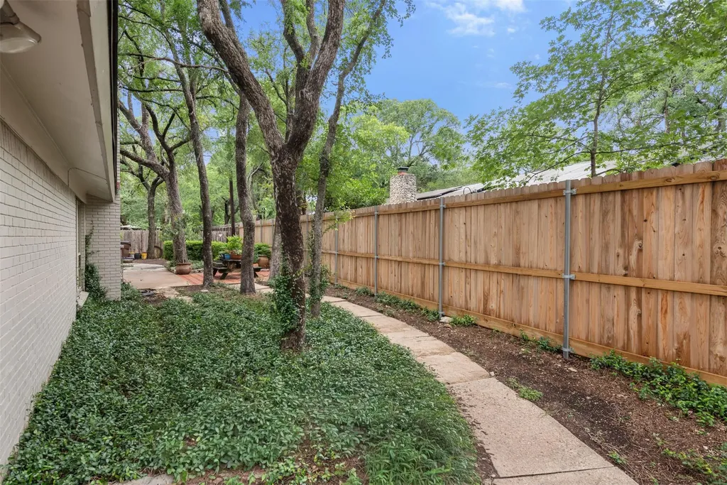 302 S Lake Creek Drive Round Rock TX 78681