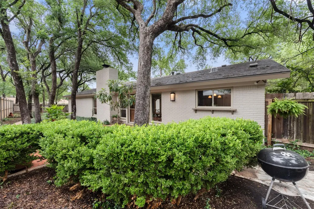 302 S Lake Creek Drive Round Rock TX 78681