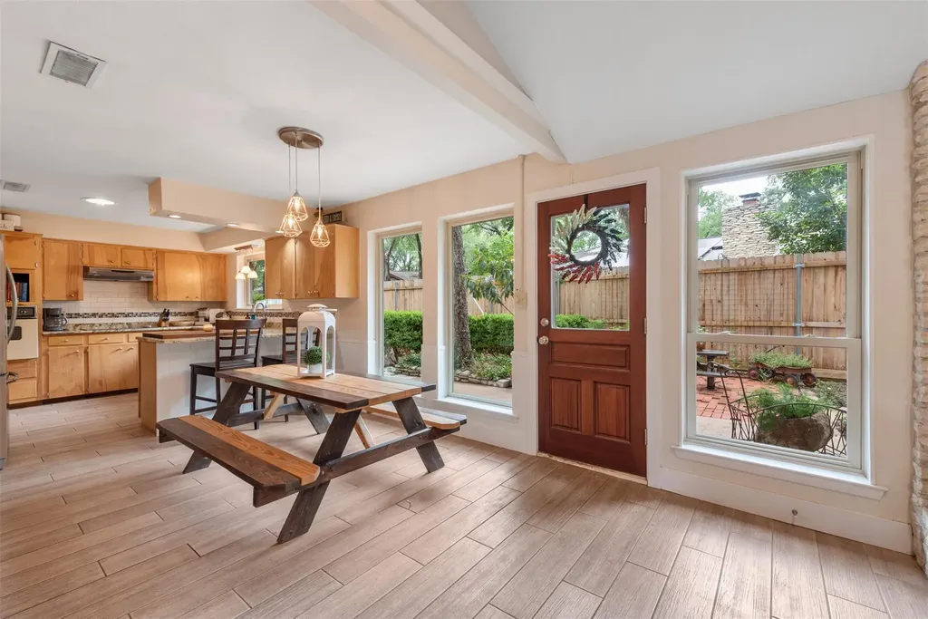302 S Lake Creek Drive Round Rock TX 78681