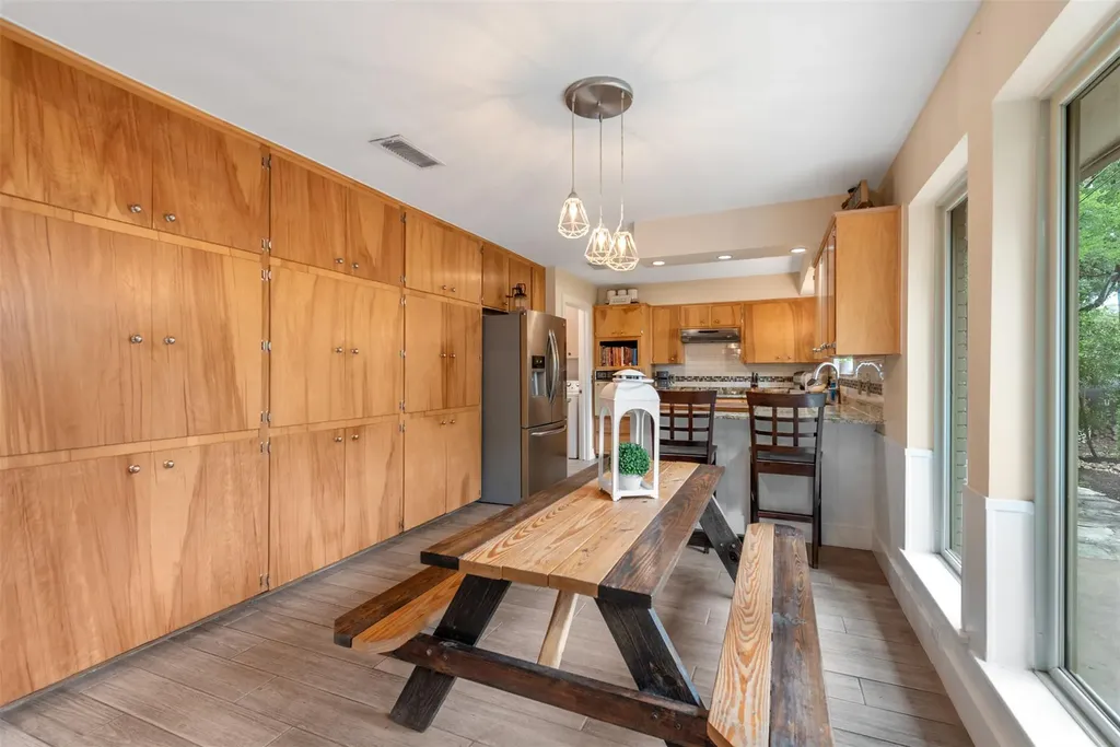 302 S Lake Creek Drive Round Rock TX 78681