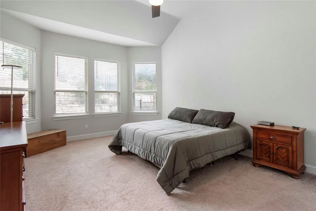 231 Village Oaks Austin TX 78737