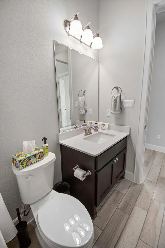 231 Village Oaks Austin TX 78737