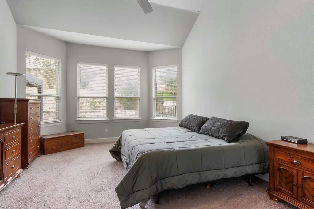 231 Village Oaks Austin TX 78737