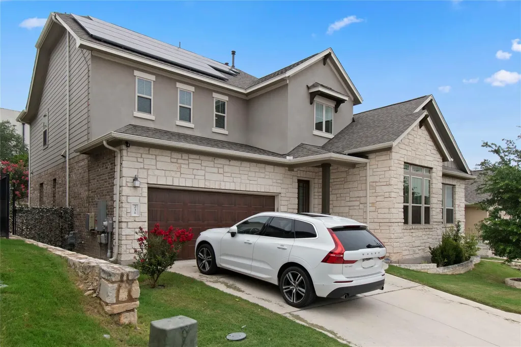 231 Village Oaks Austin TX 78737