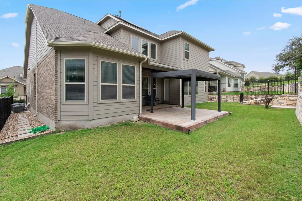 231 Village Oaks Austin TX 78737
