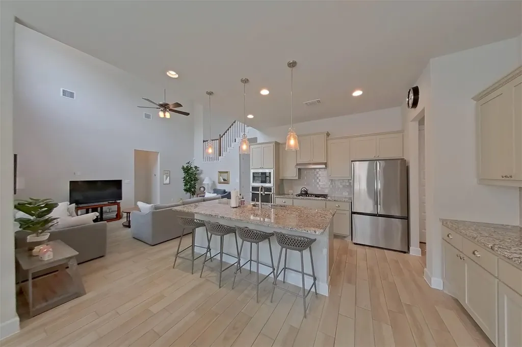231 Village Oaks Austin TX 78737