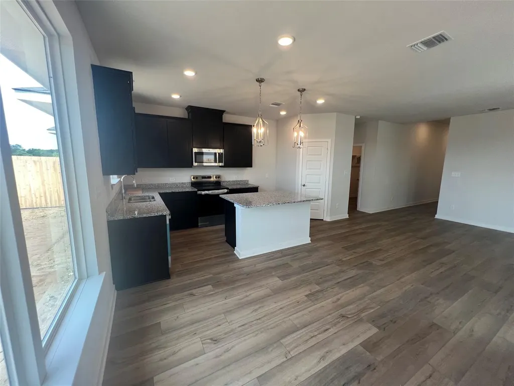 255 Gus Loop Georgetown TX 78626