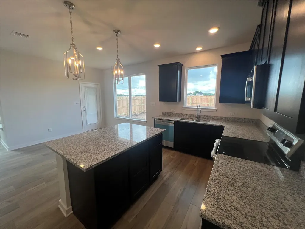 255 Gus Loop Georgetown TX 78626