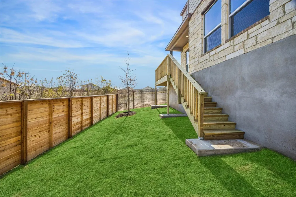 1531 N Red Bud Lane Round Rock TX 78665