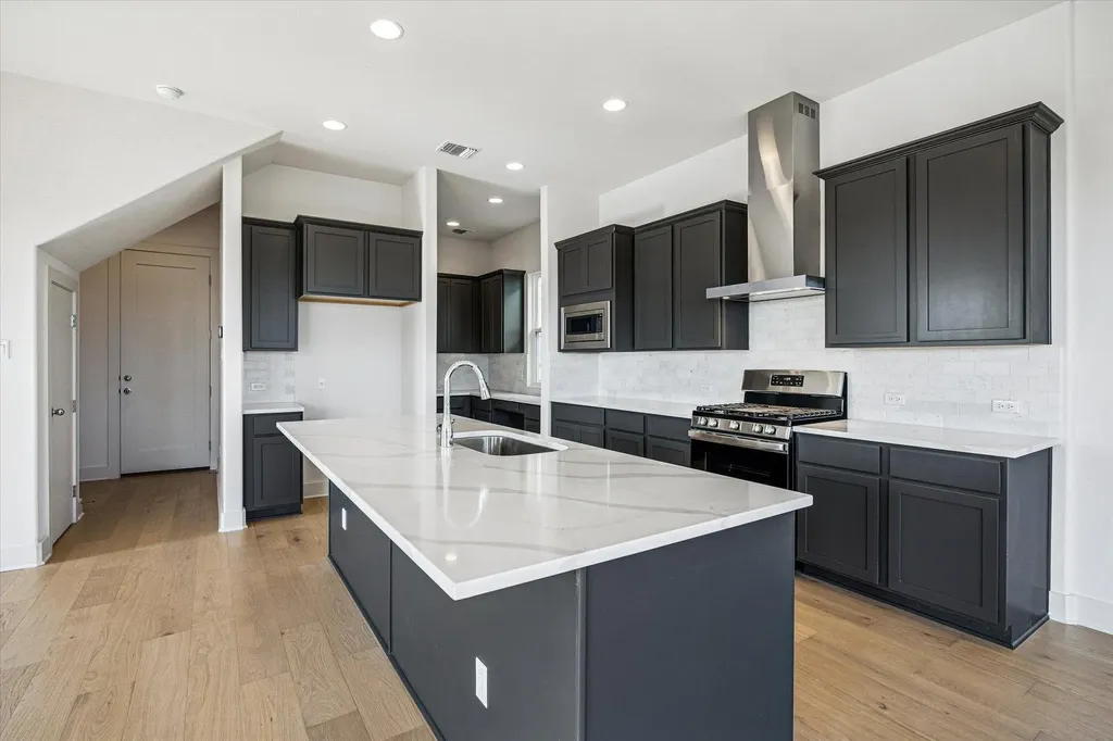 1531 N Red Bud Lane Round Rock TX 78665