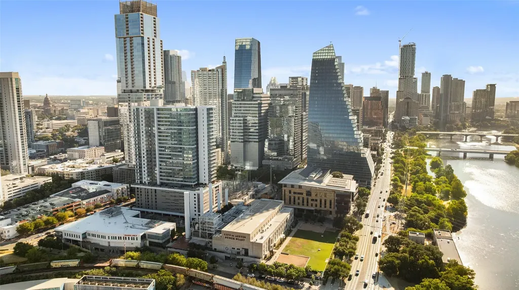 222 West Avenue Austin TX 78701