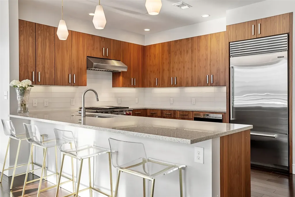 222 West Avenue Austin TX 78701