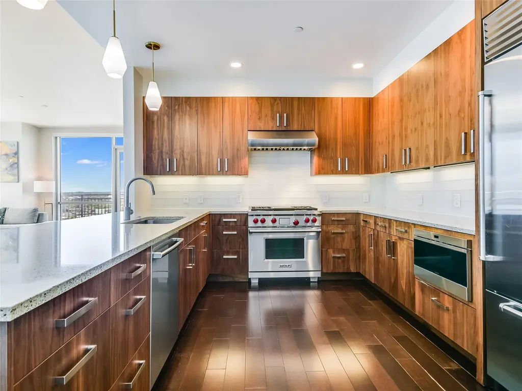 222 West Avenue Austin TX 78701