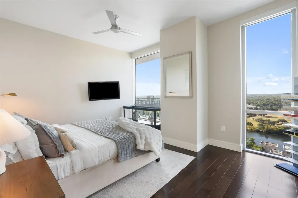 222 West Avenue Austin TX 78701