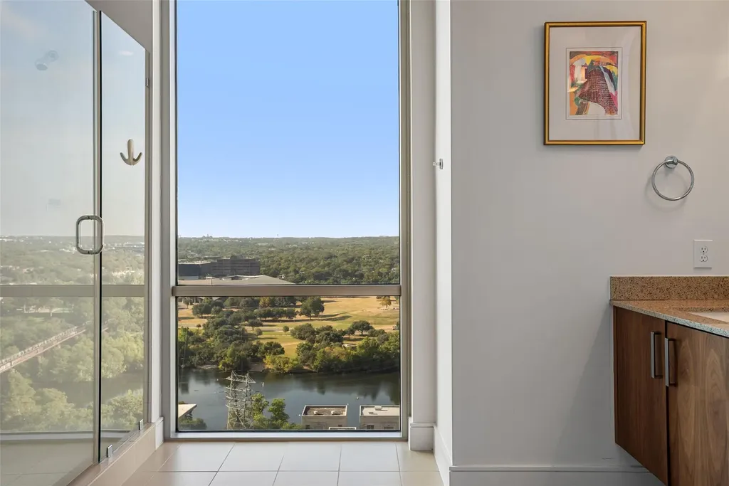 222 West Avenue Austin TX 78701