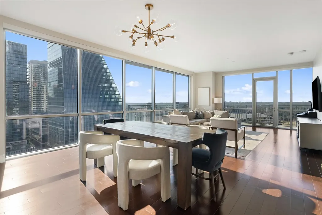 222 West Avenue Austin TX 78701