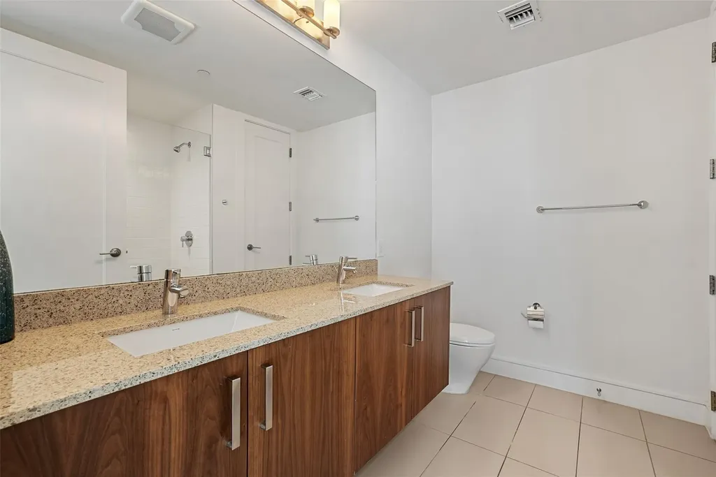 222 West Avenue Austin TX 78701