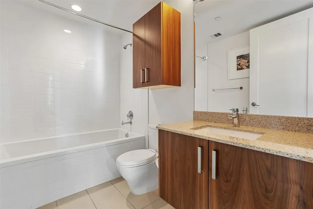 222 West Avenue Austin TX 78701
