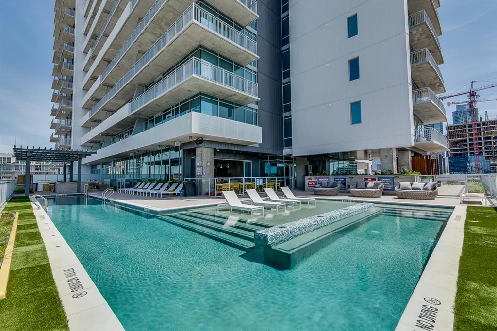 222 West Avenue Austin TX 78701