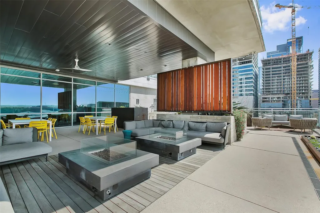 222 West Avenue Austin TX 78701