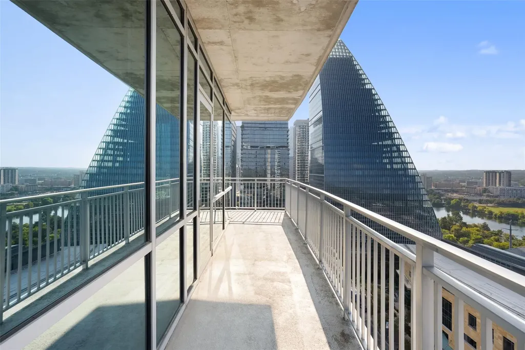 222 West Avenue Austin TX 78701