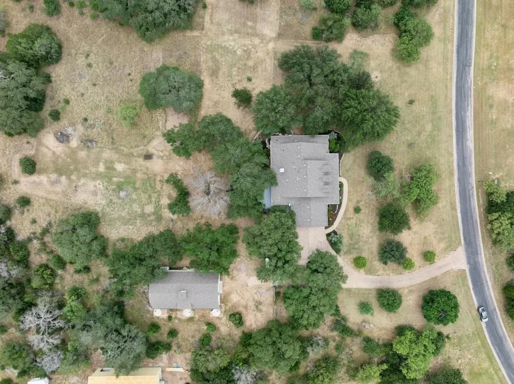 106 Double Horn Trail Spicewood TX 78669