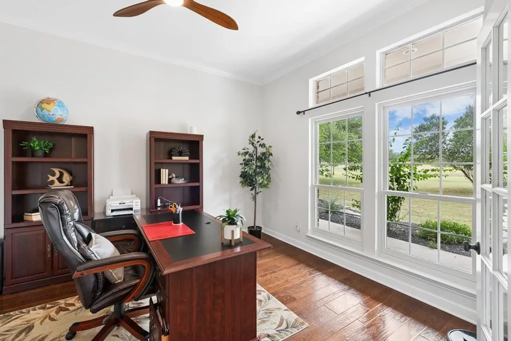 106 Double Horn Trail Spicewood TX 78669