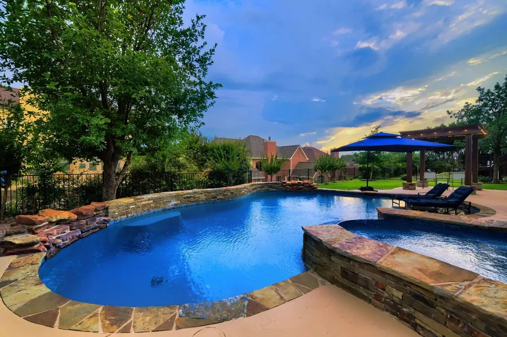 107 Hensley Drive Austin TX 78738