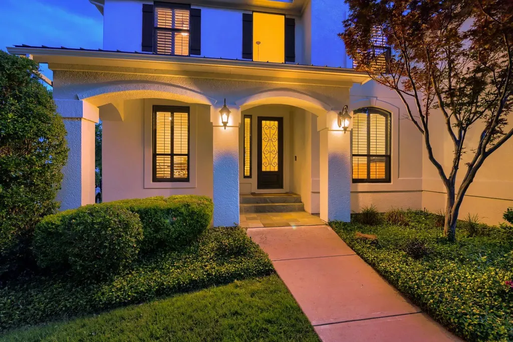 107 Hensley Drive Austin TX 78738