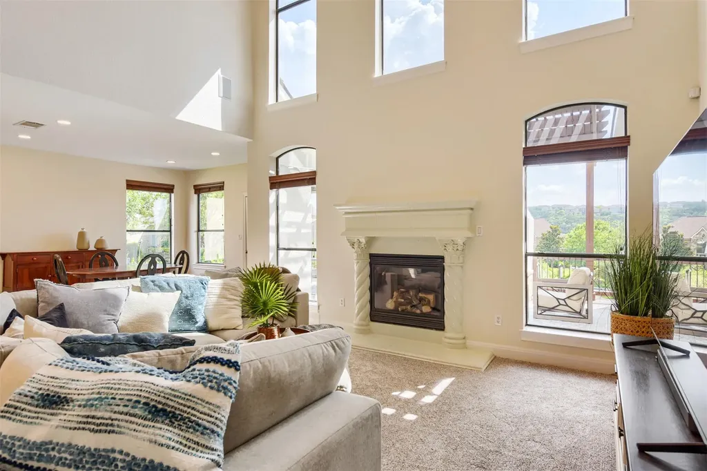 107 Hensley Drive Austin TX 78738