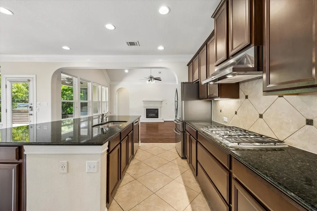 11812 Mira Vista Way Austin TX 78726