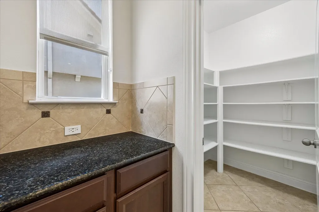 11812 Mira Vista Way Austin TX 78726