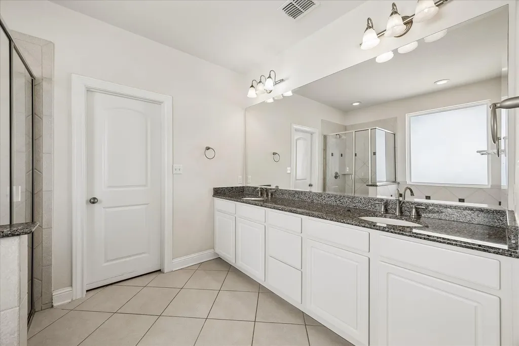 11812 Mira Vista Way Austin TX 78726