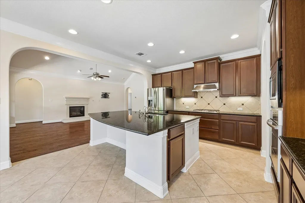 11812 Mira Vista Way Austin TX 78726