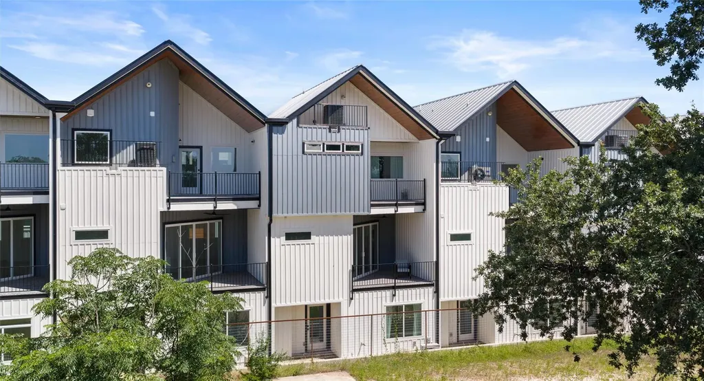 5912 Harold Court Austin TX 78721