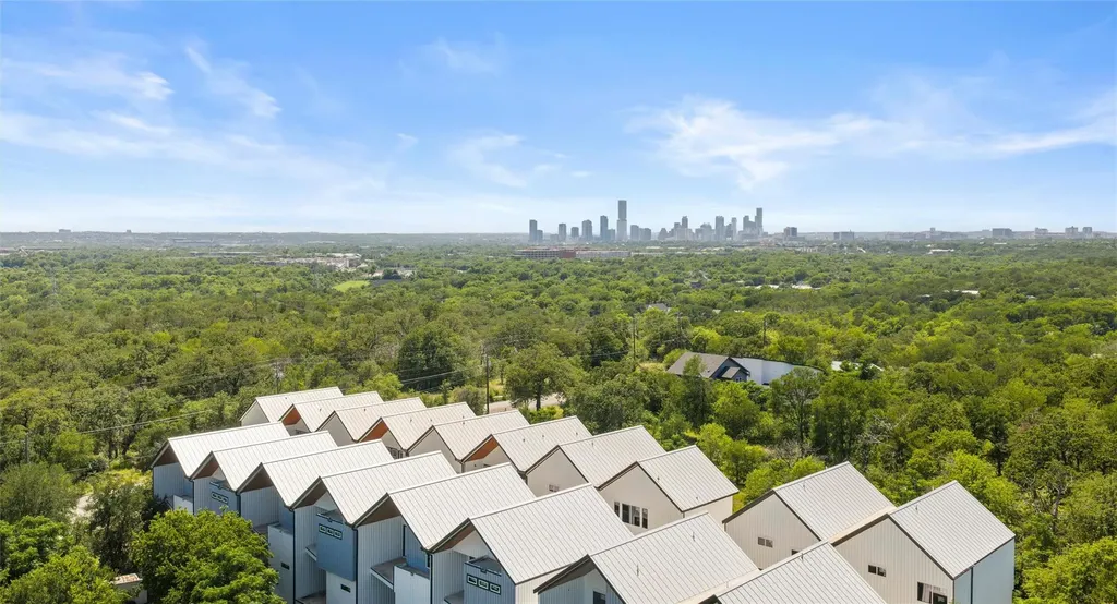 5912 Harold Court Austin TX 78721