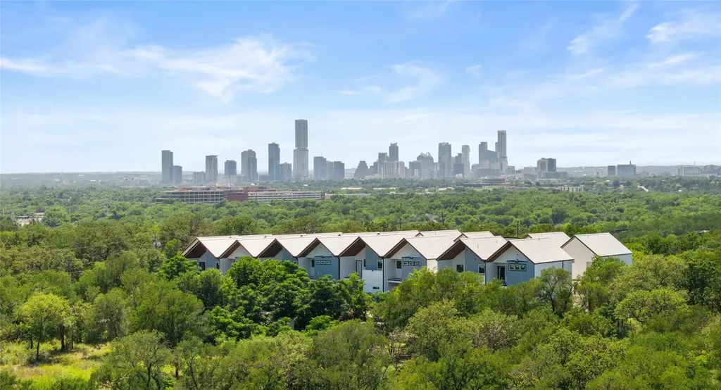 5912 Harold Court Austin TX 78721