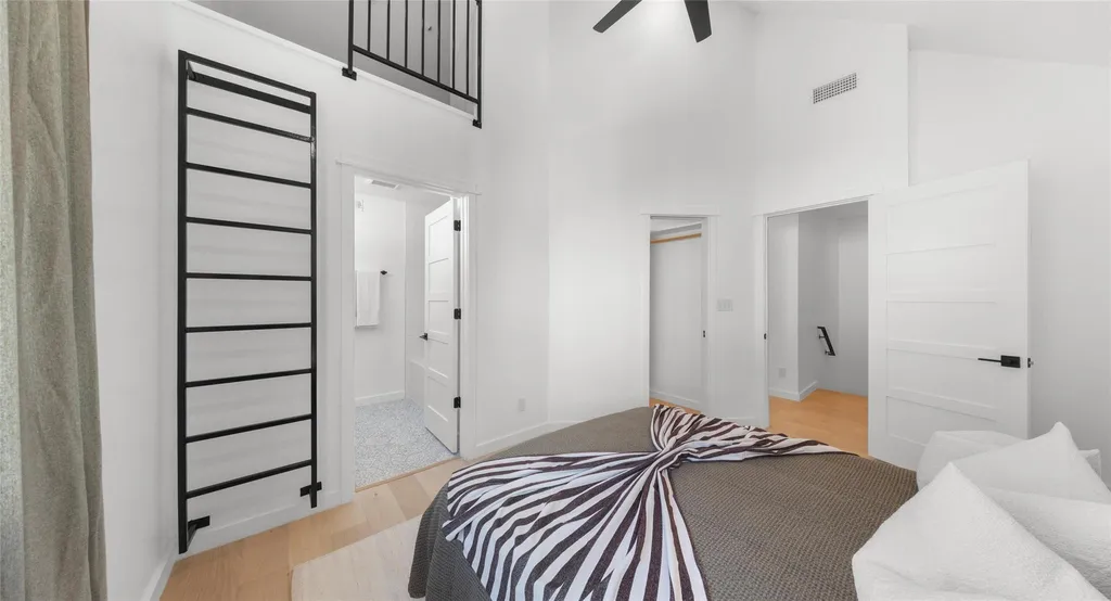 5912 Harold Court Austin TX 78721