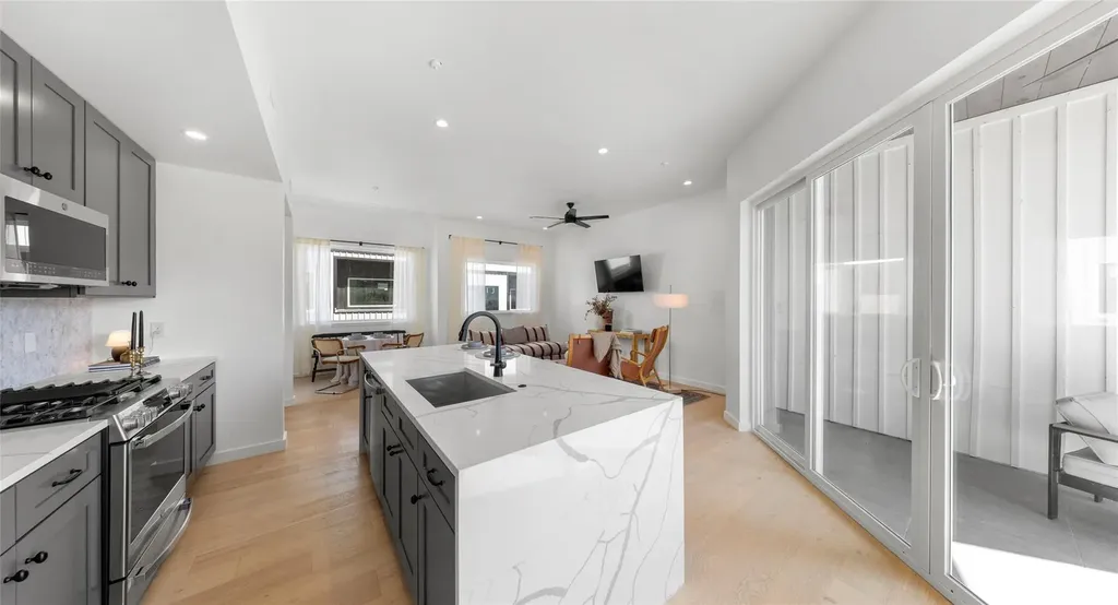 5912 Harold Court Austin TX 78721