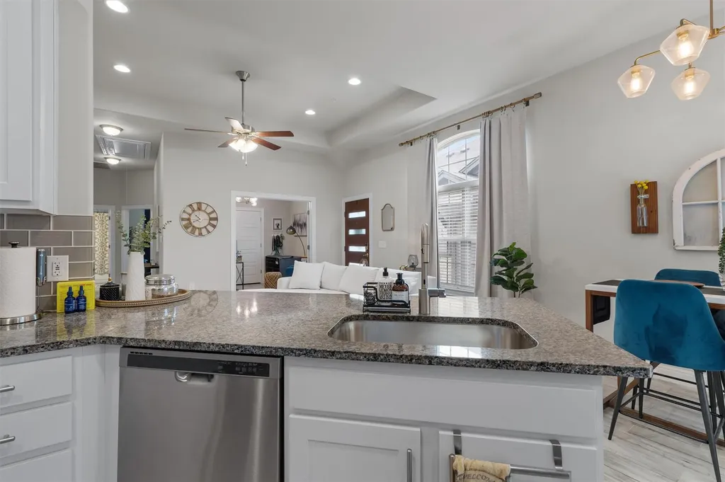 127 Thelonious Drive Austin TX 78745