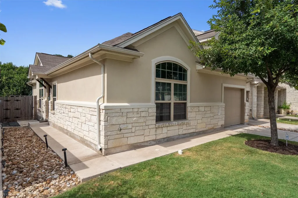 127 Thelonious Drive Austin TX 78745