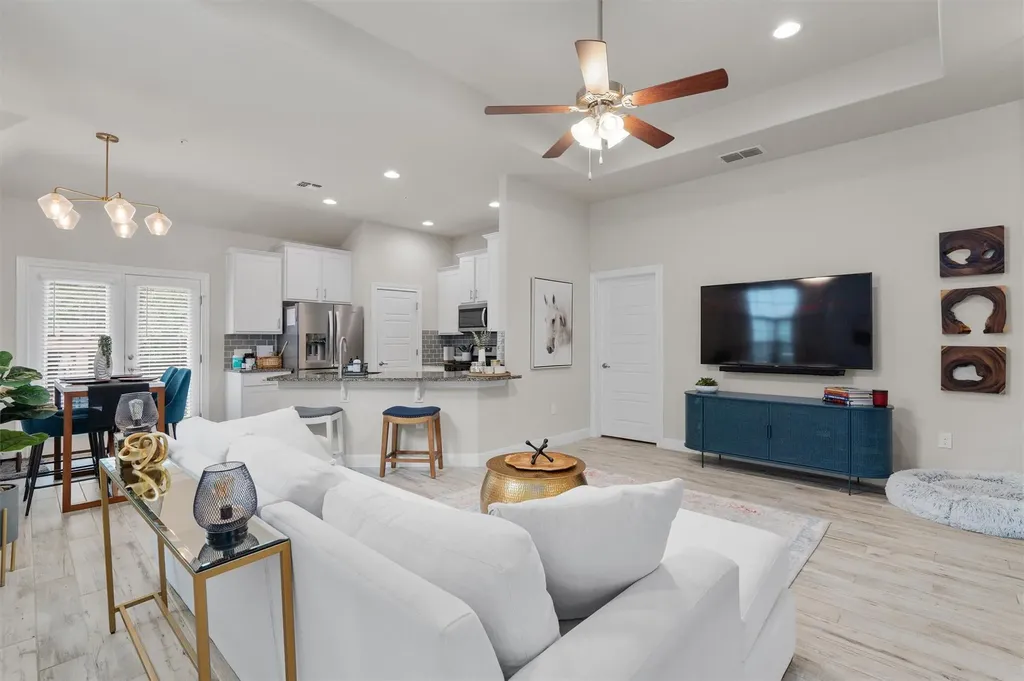 127 Thelonious Drive Austin TX 78745