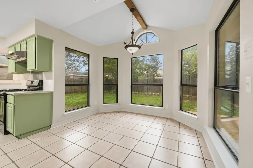 8712 Coastal Drive Austin TX 78749