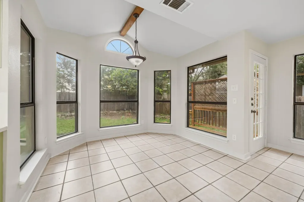 8712 Coastal Drive Austin TX 78749