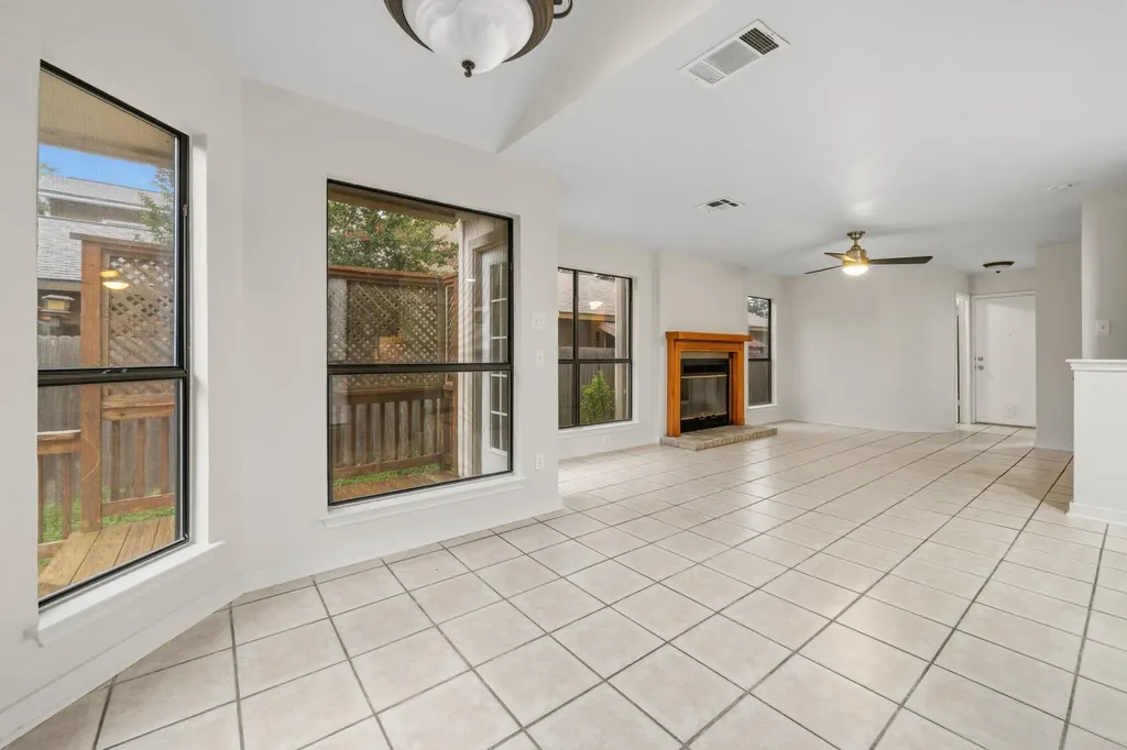 8712 Coastal Drive Austin TX 78749