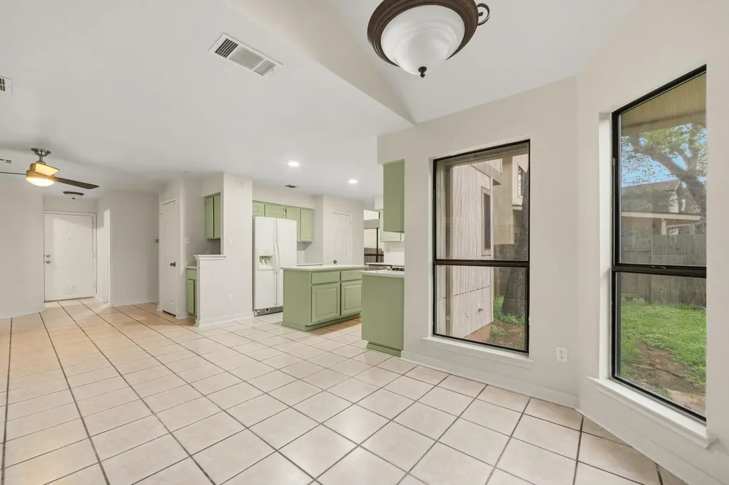 8712 Coastal Drive Austin TX 78749